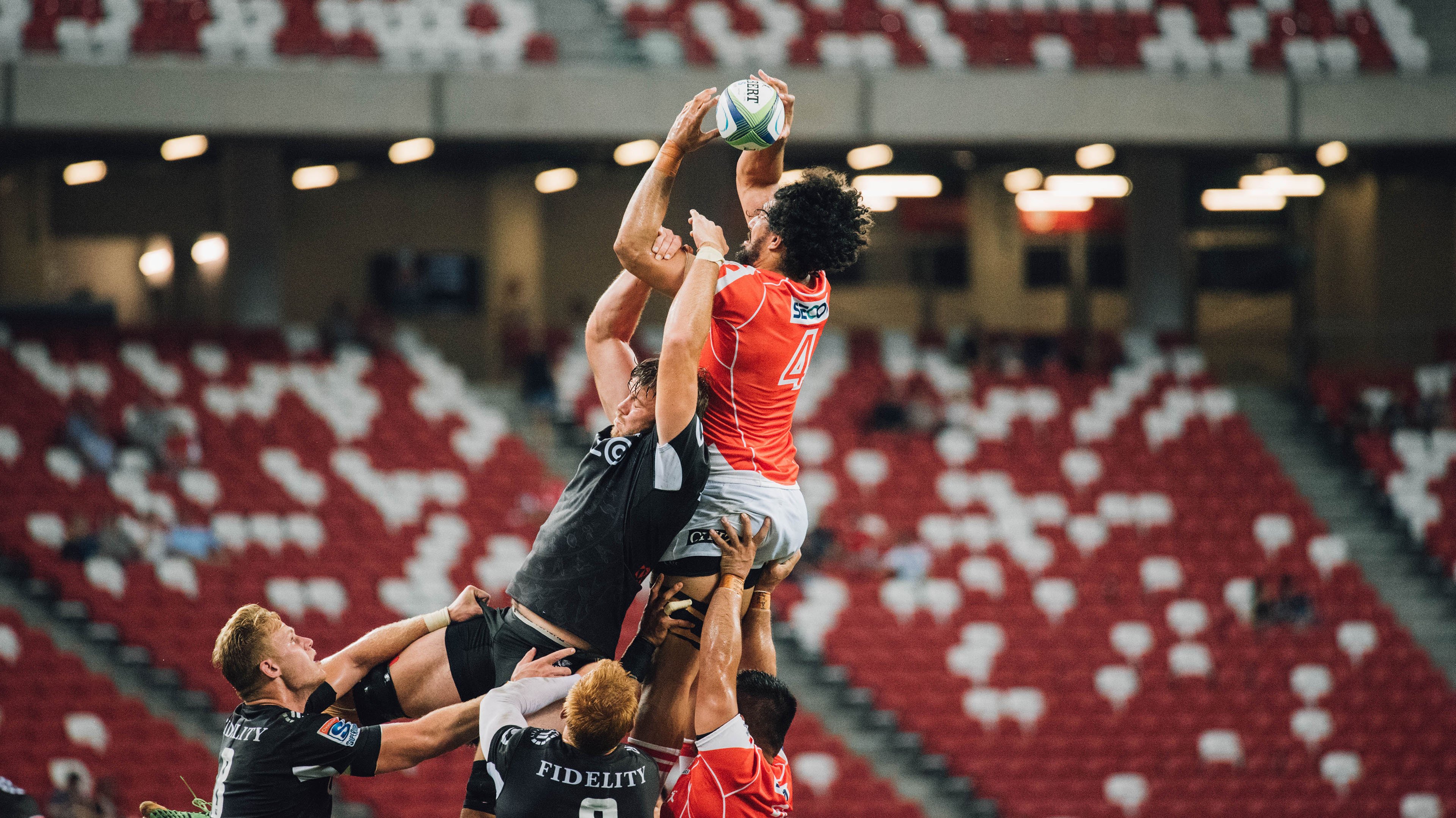 利拉德绝杀之夜，步行者巅峰对决，一人改写东部格局