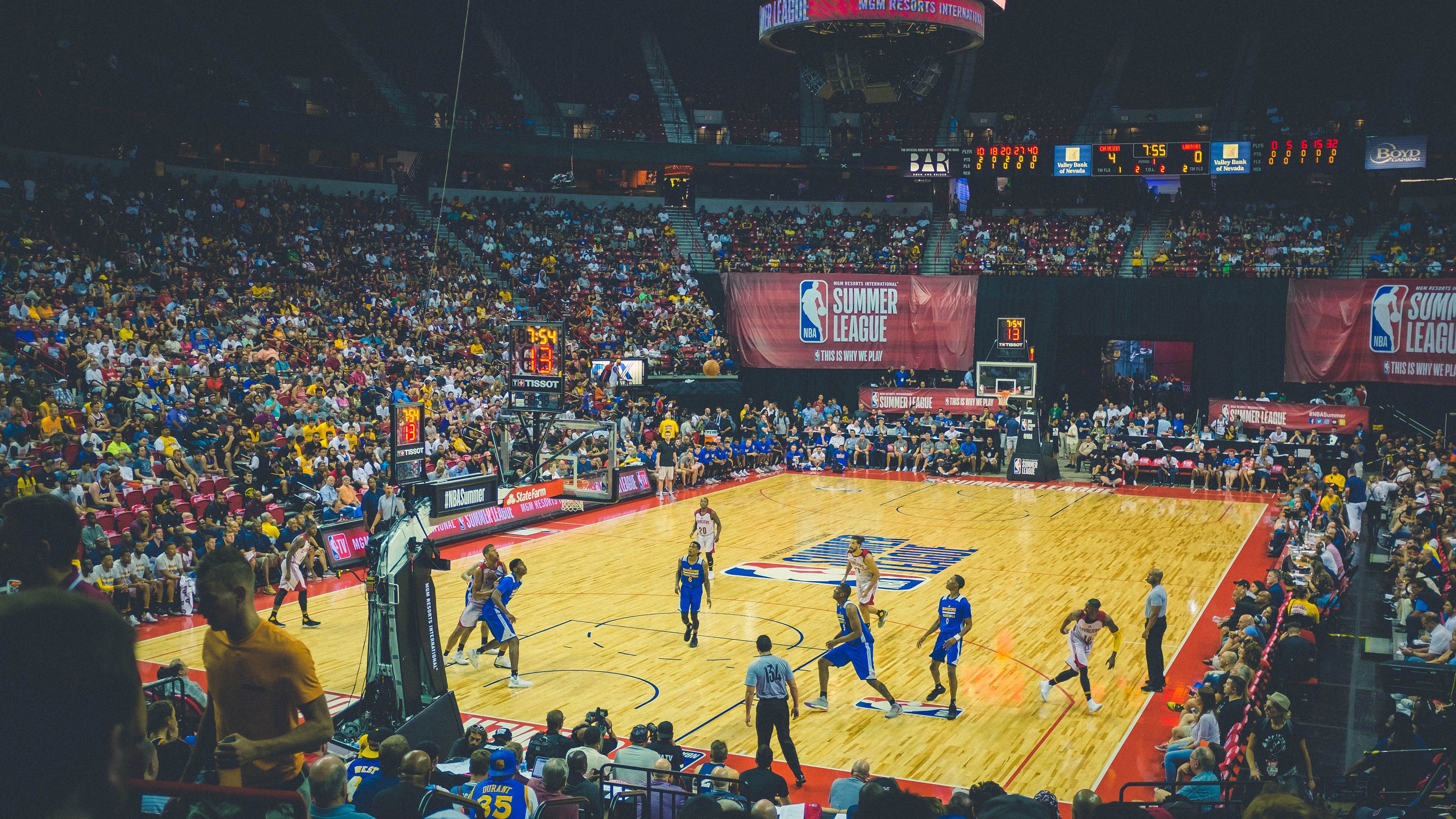 文班亚马爆发难救主，掘金压哨绝杀诠释冠军底蕴